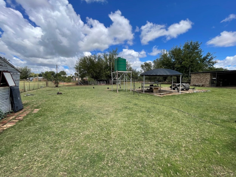 4 Bedroom Property for Sale in Christiana North West